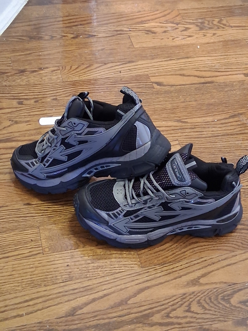 Off-White Men's Black and Gray Athletic Sneakers